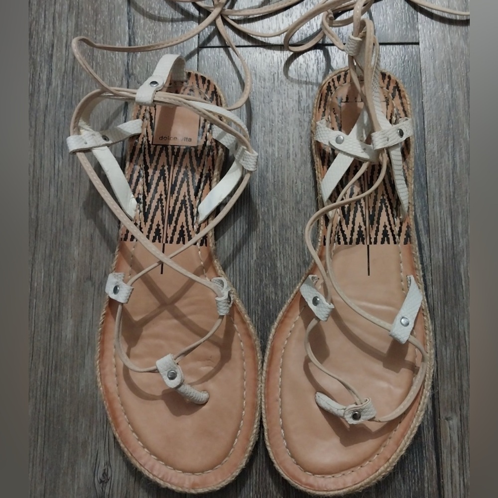 Dolce Vita Gladiator Sandals Size 7.5 Womens White Beige Goddess Barefoot Sandal